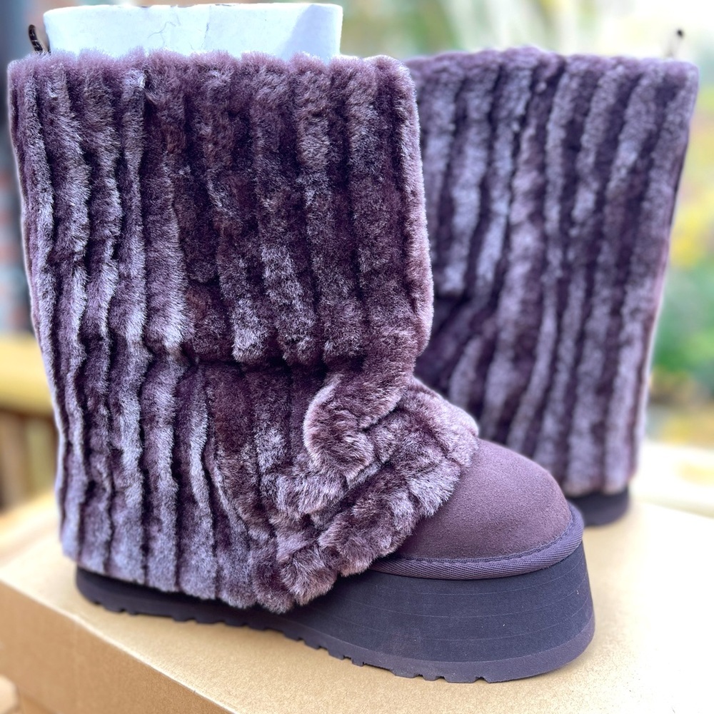 Classic Short Sherpa Corduroy BRAND NEW IN BOX